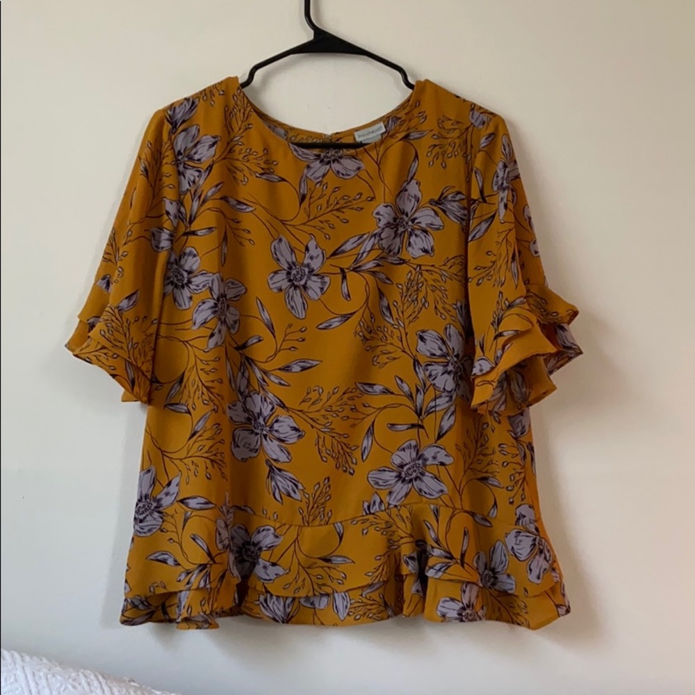 Short sleeve blouse